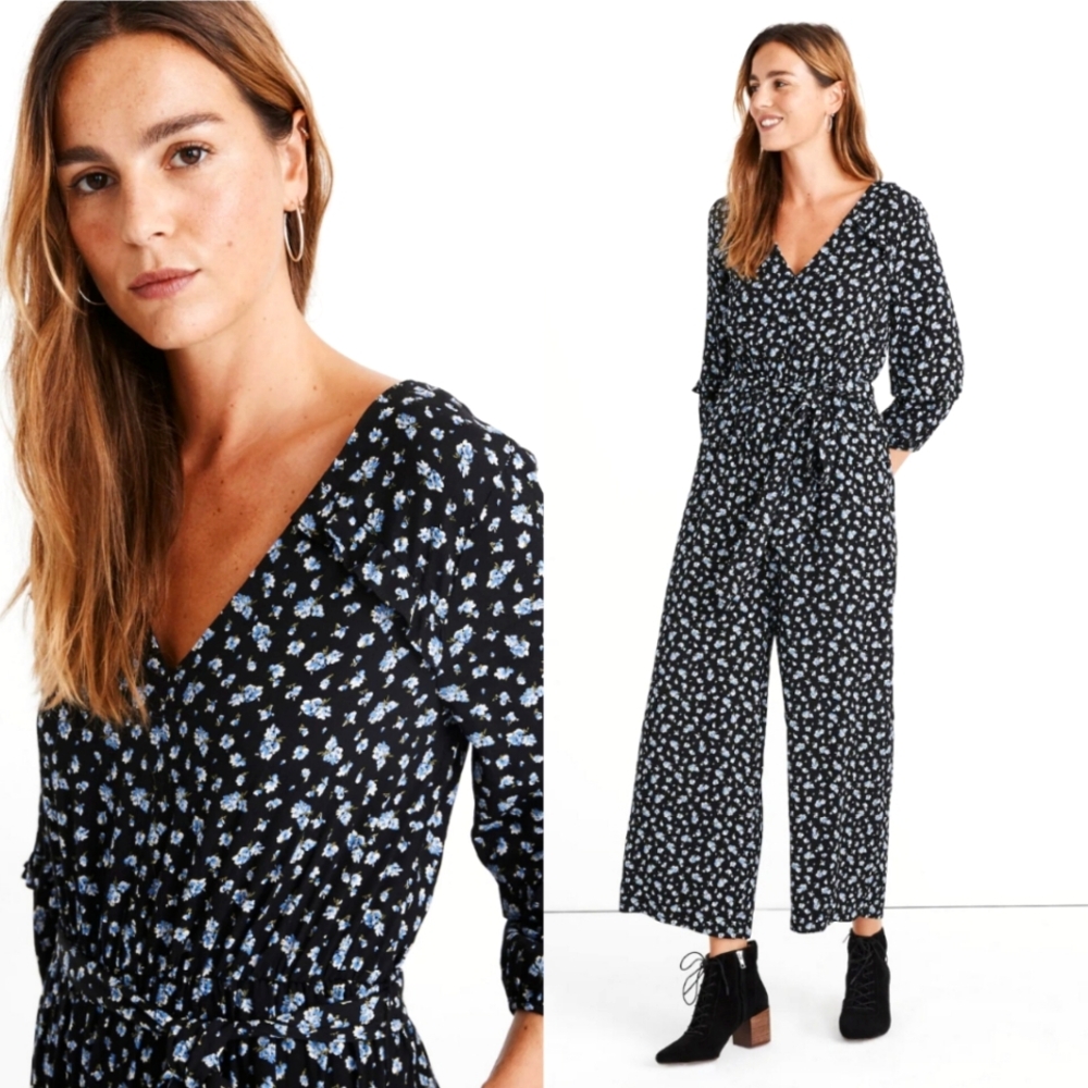 Madewell Ruffle-Sleeve Tie-Waist Jumpsuit Romper in Baby's Breath